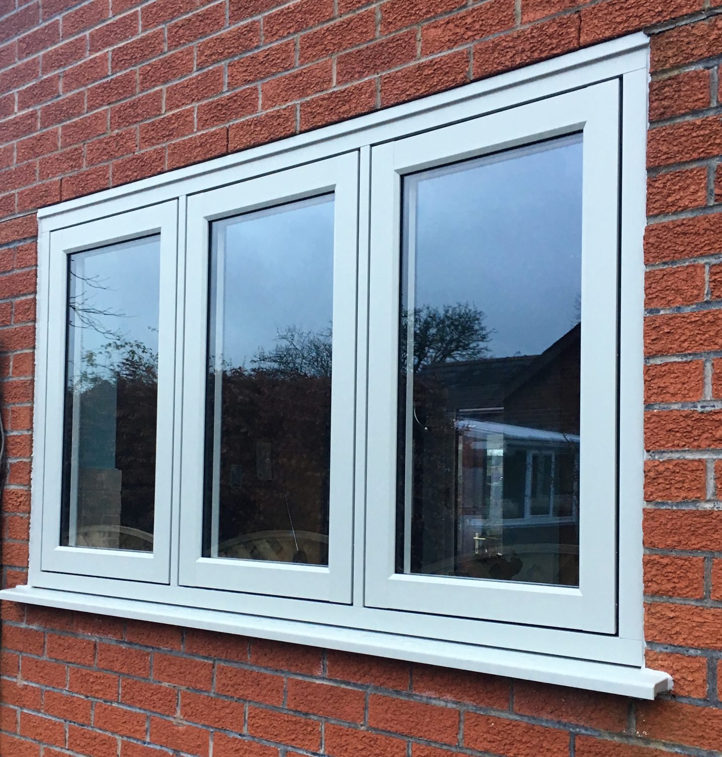 R9-flush-fit-window-in-Painswick-1-1431x1500
